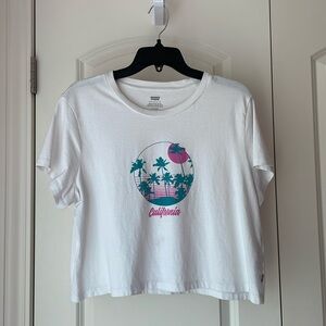 Levi’s White T-Shirt w/ California Design Size XL